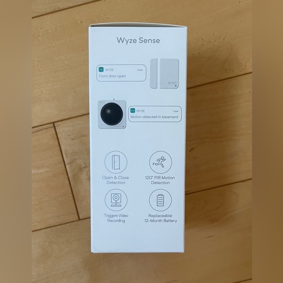 Wyze Cam V2 1080P Indoor Smart Home Camera with Wyze Sense Starter Kit - Picture 3 of 4